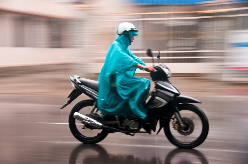 Musim Hujan, Ban Apa Yang Pas Untuk Sepeda Motor?
